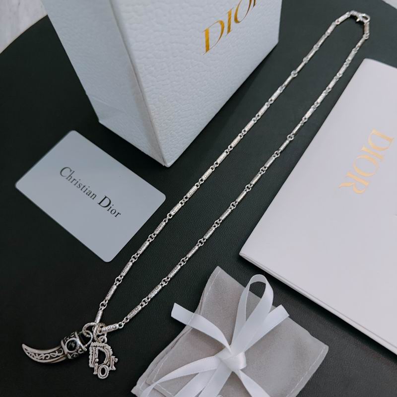 Dior Necklace 06lyr692